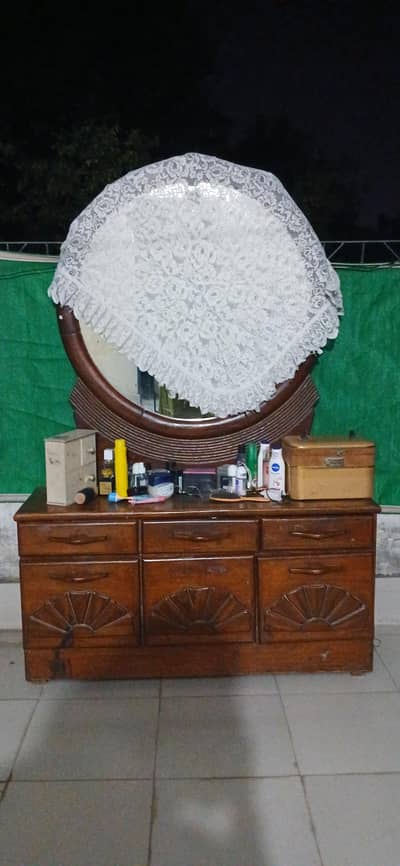dressing table