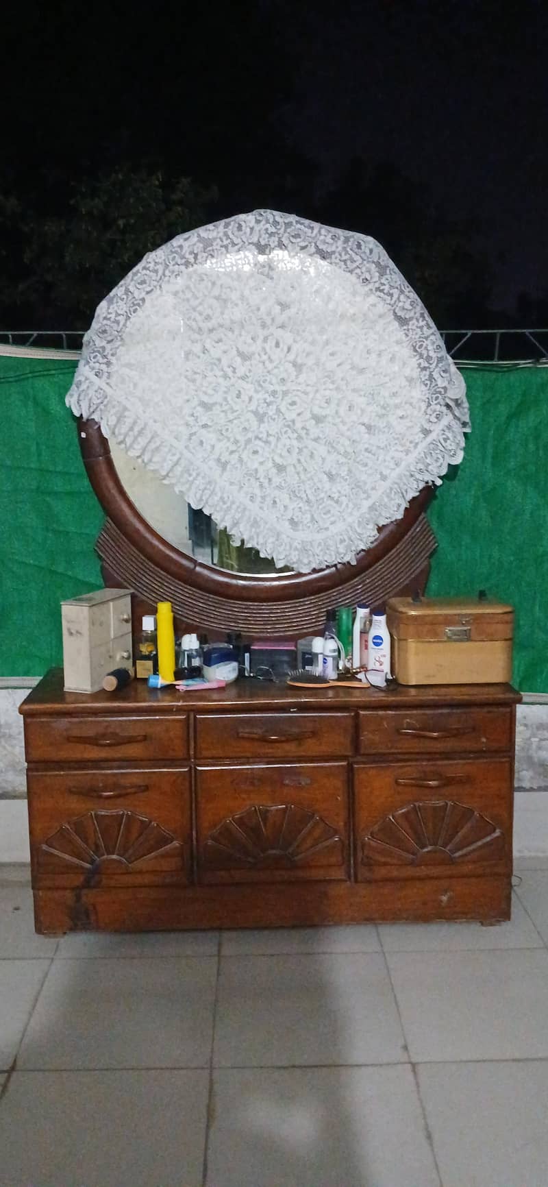 dressing table 0