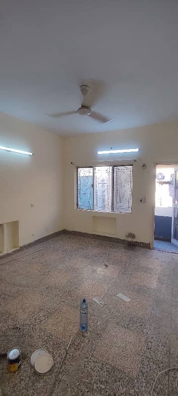G10/3 40/80 Livable House Available For Sale
