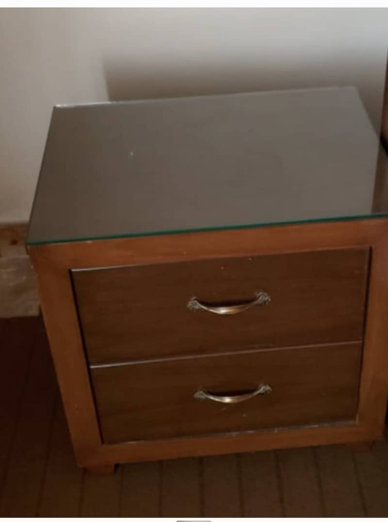 Side table 0