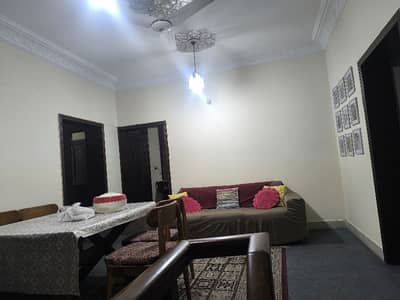 Portion 3 Bedrooms, 2 Bathrooms & DD TV Lounge, Kitchen
