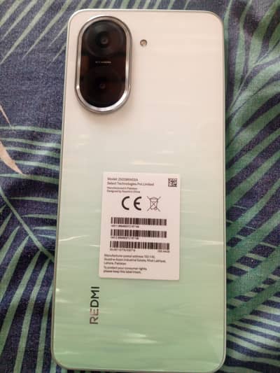 Only 2 months old. Avaible with charger and box.