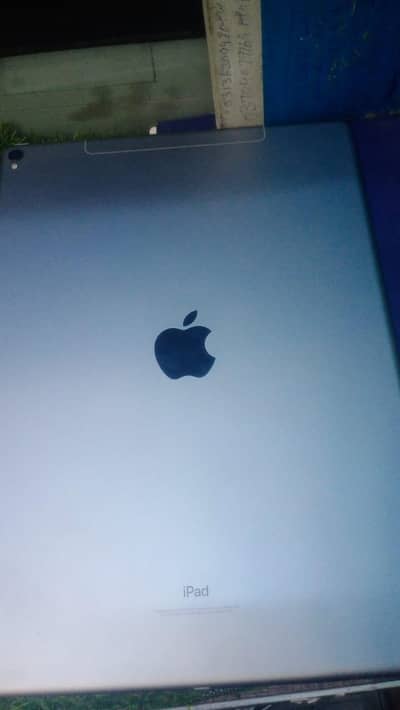 iPad pro 2 generation 12.9 inche