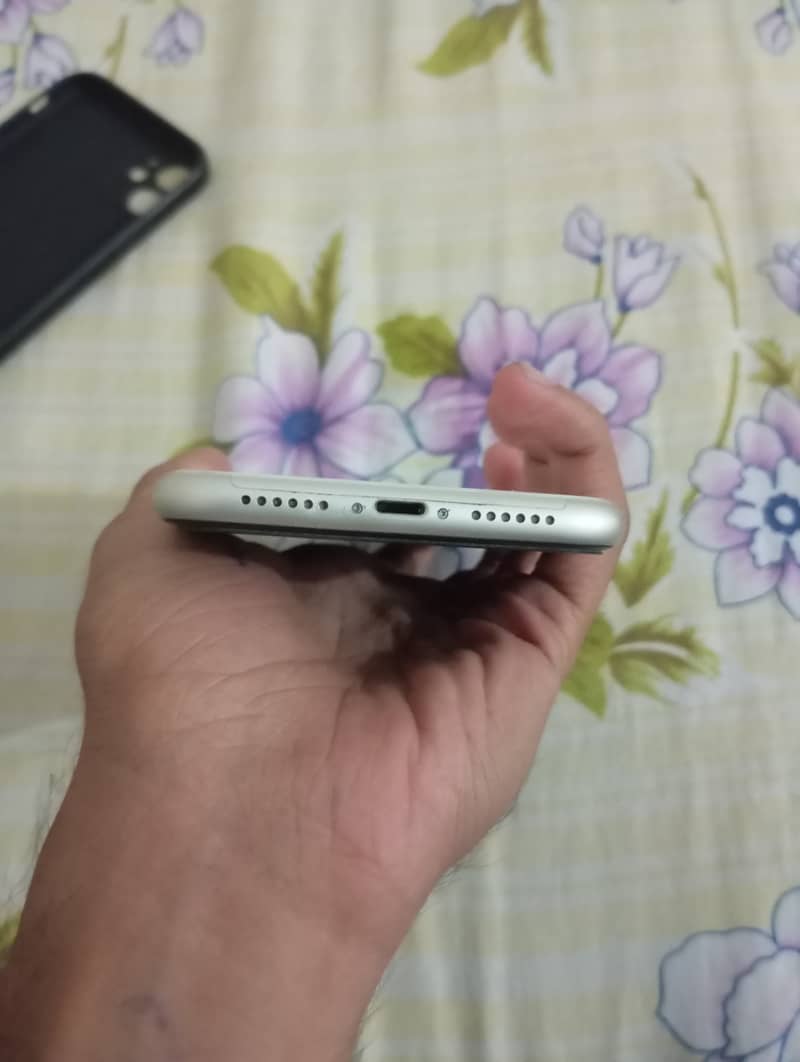 IPHONE 11 2