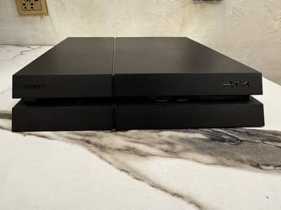 PS4 FAT  500GB WITH GTA 5 DVD