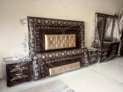 beautiful complete bed set brand new for sale in Lahore