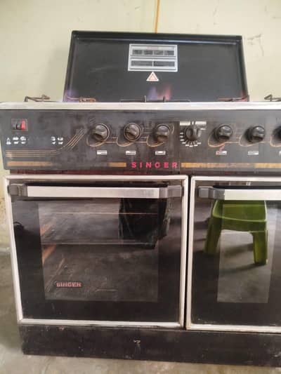 Oven in sone condition
