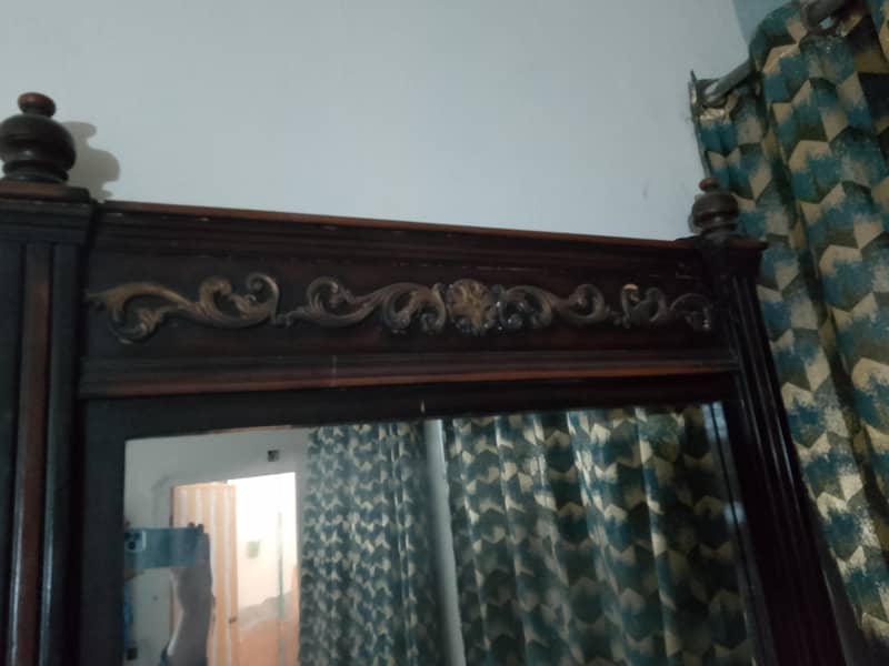 Dressing Table 9/10 condition 3