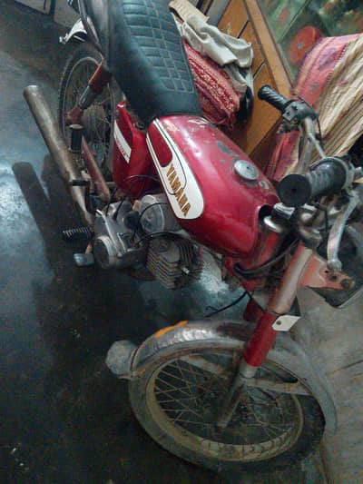 Yamaha 100