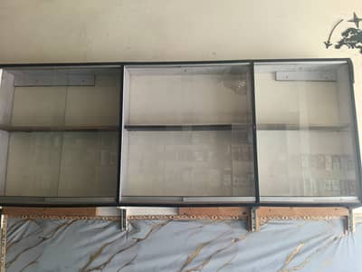 Mobile shop show case