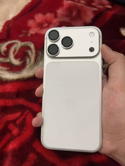 17 pro Max 256 gb jv white