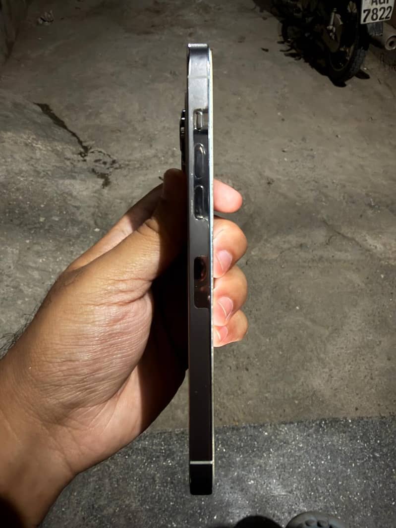 iPhone 14pro max 4