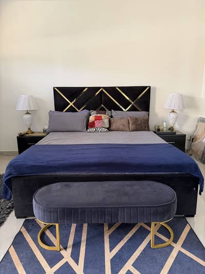 Black and Gold Velvet Bedset