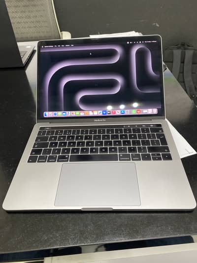 MacBook Pro 2017 ~ i7 ~ 16 | 1 TB TouchBar