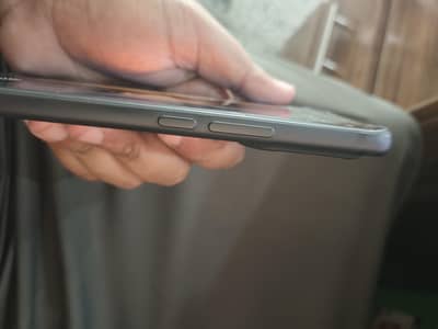 VIVO V60