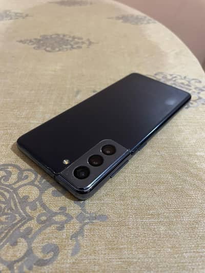 Samsung S21 8 128 snapdragon 888 non pta iphone Infinix tecno