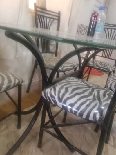 6 chairs and table