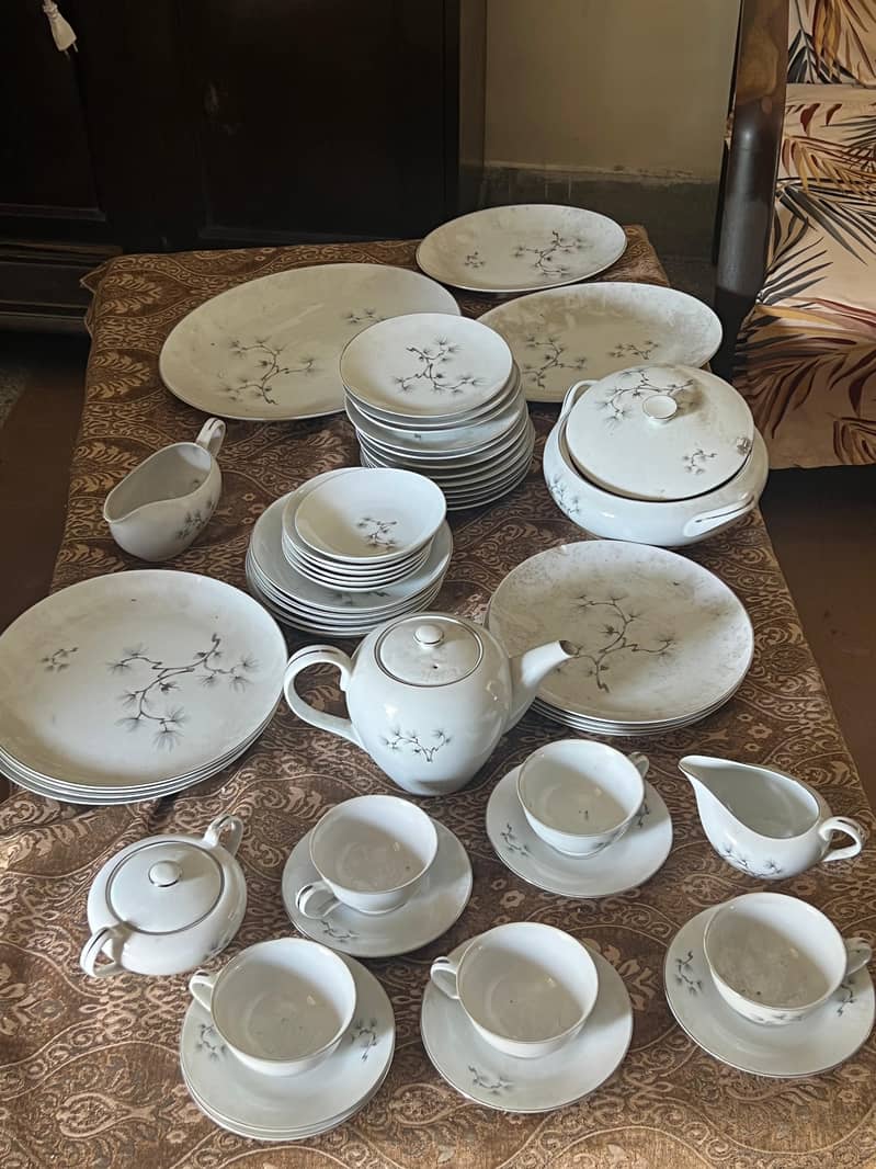 Dinner set 0