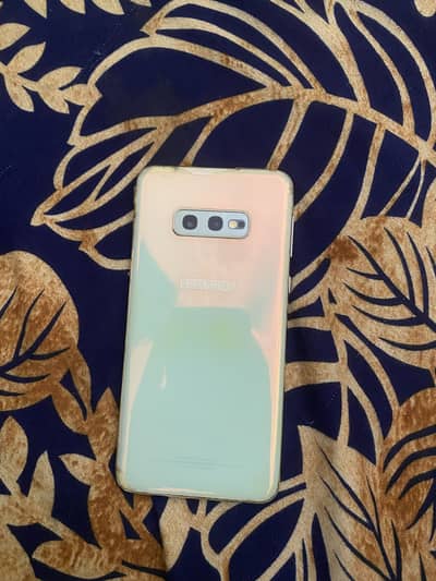 Samsung s10e
