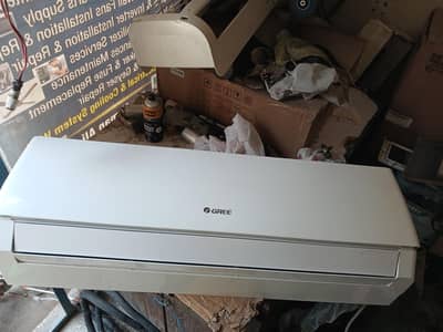 GREE 1.5 TON DC INVERTER AC LUSH CONDITION TOTAL ORIGINAL