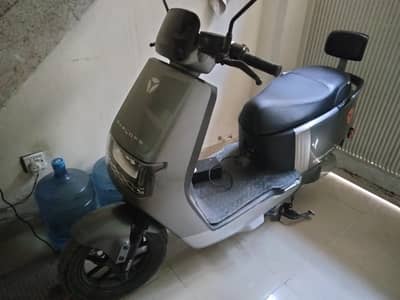 YADEA EPOC H MODEL