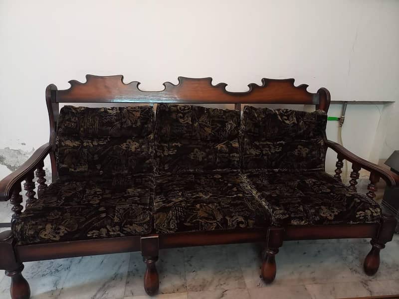 5 seater solid sofa set 0