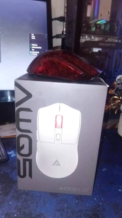 AWQ5 wireless gaming mouse