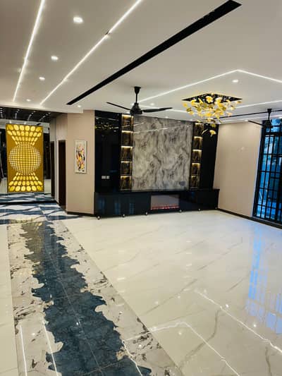 22 Marla Solid Construction in NFC Main Boulevard 100 Feet Road