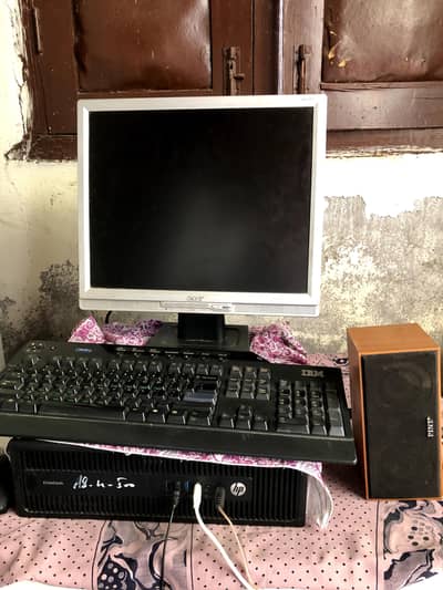 HP elite desk 705 g2 sff AMD A8,8gb ram window 10 pro  best