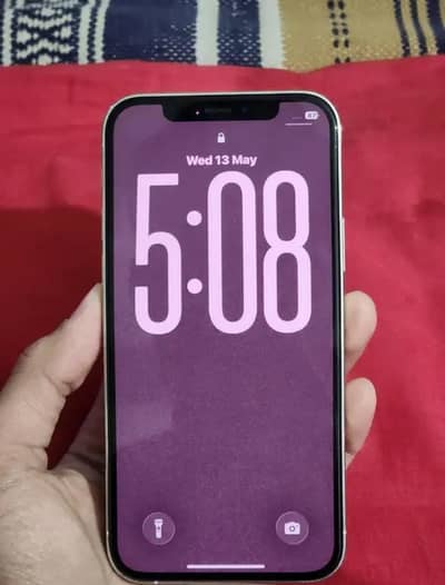 iam saline my i phone 12pro 03224305076