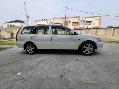 Lancer station car