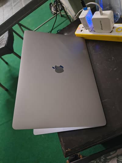Apple MacBook Pro 2019 Core i9 (16-inch) for urgent sale