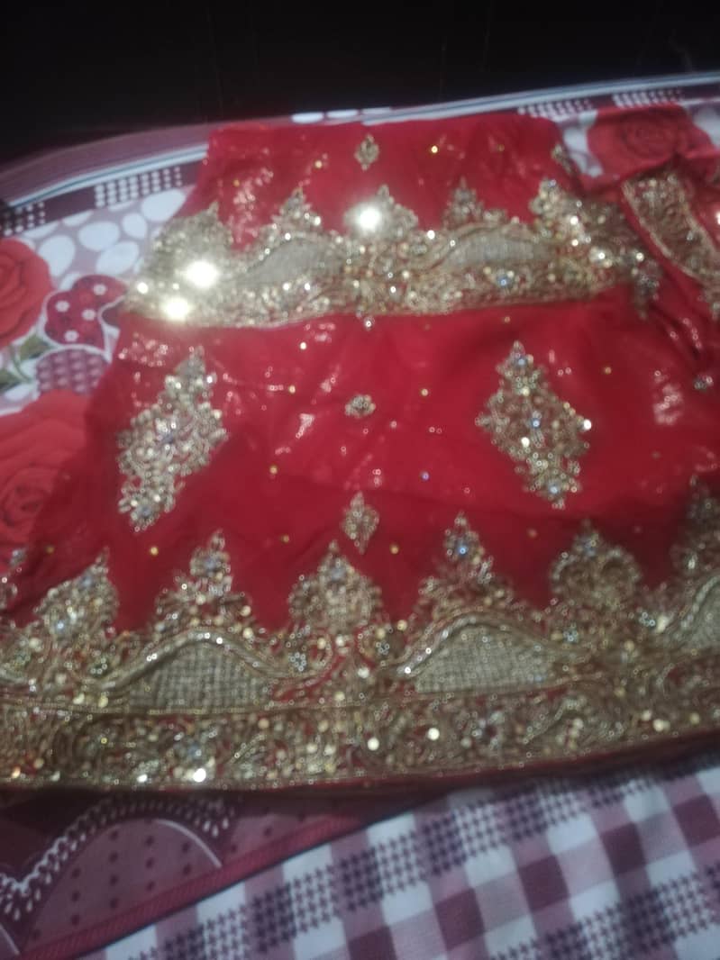 خوبصورت برائیڈل لہنگا سیل کے لیے 1