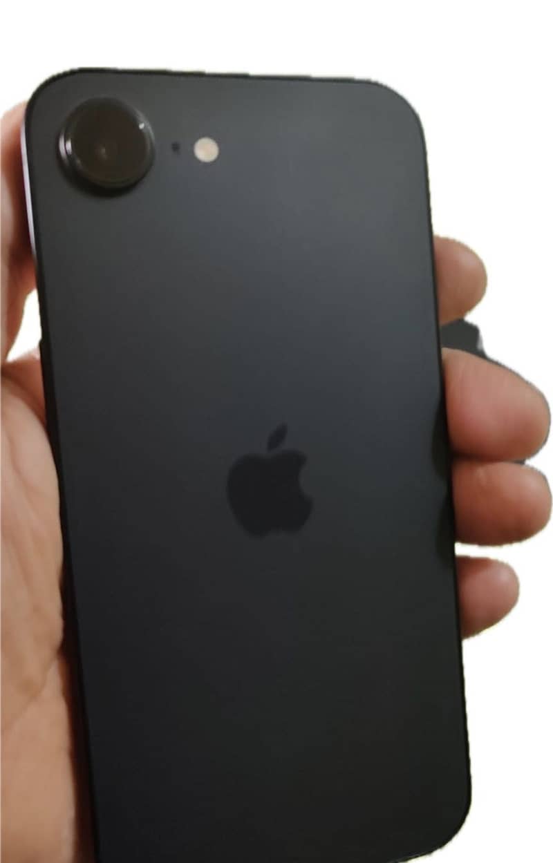 Iphone 16e 1