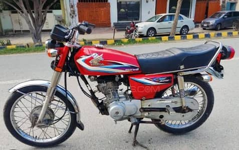 Honda 125 documents for sale Punjab registered 2015 mochori ho gea hai