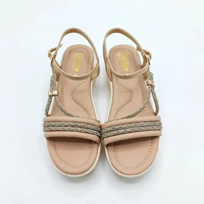 Women's Beaded Rubber Sandals Ivory Size 9(free delivery)