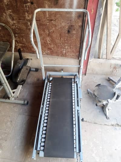 Exercise ( Manual 24 rollers treadmill)