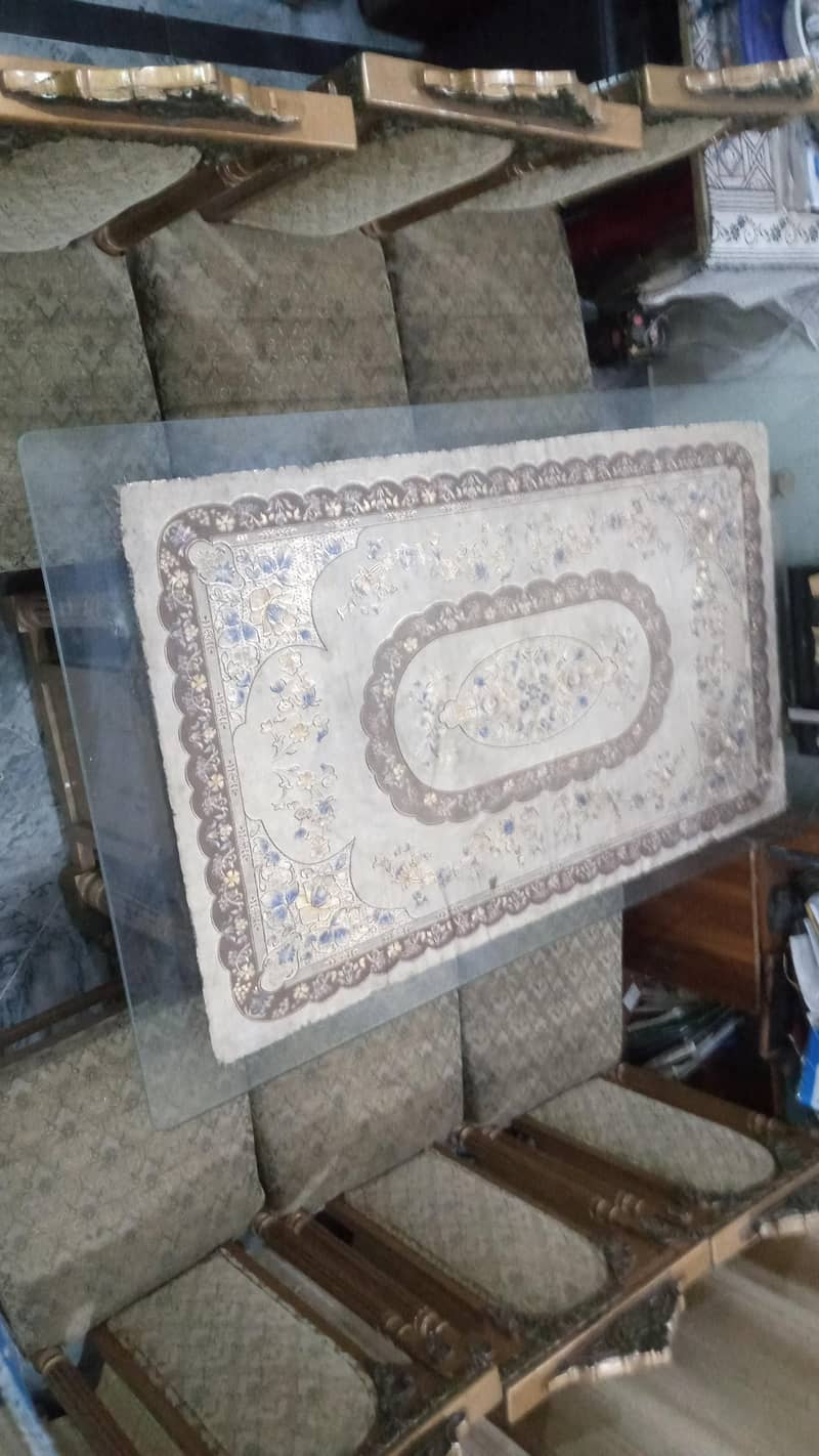 Royal dining table 0