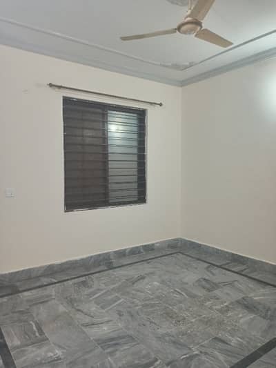 10 Marla Upper Portion For Rent Demand 80000 3 Bedroom Kitchen Gas And Electricity Meetrs Water Boring And Supply