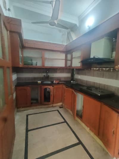 10 upper portion for rent to bedroom attach washroom drawing room launch kitchen for bachelor and family demand 65000 gas and electricity available