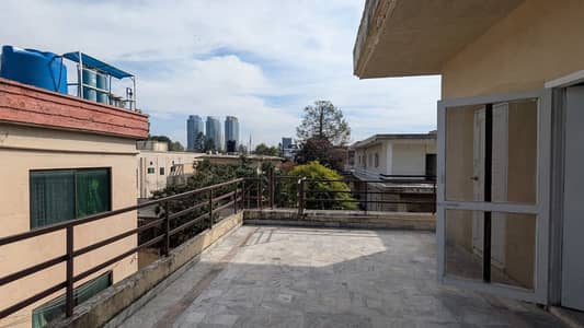 FOR RENT Furnished 1 Bed with Lounge only for Bachelors F_8/3