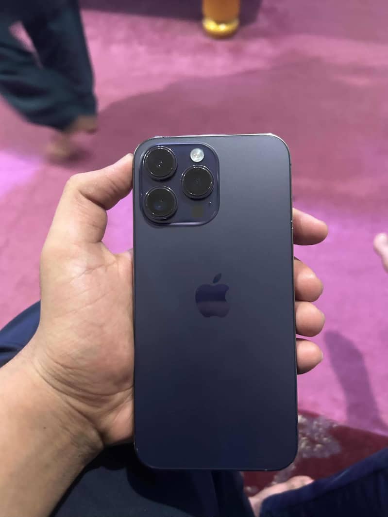 Iphone 14pro max 0
