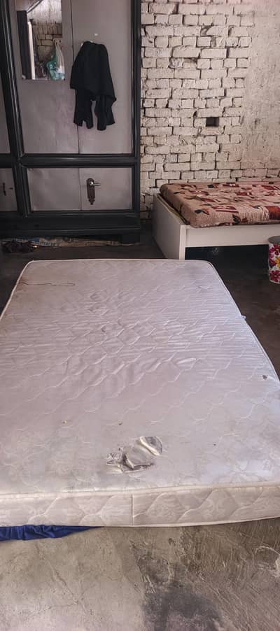 Dubai Imported Queen Size Foam Mattress For Sale