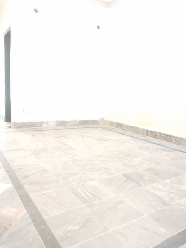 E11 10marla 3bed upper portion 4