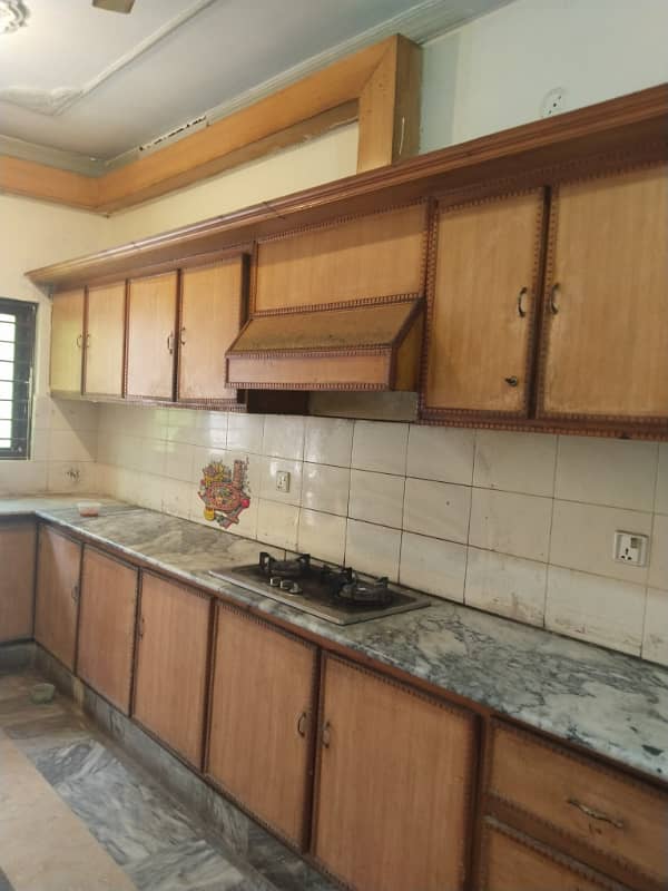 E11 10marla 3bed upper portion 7
