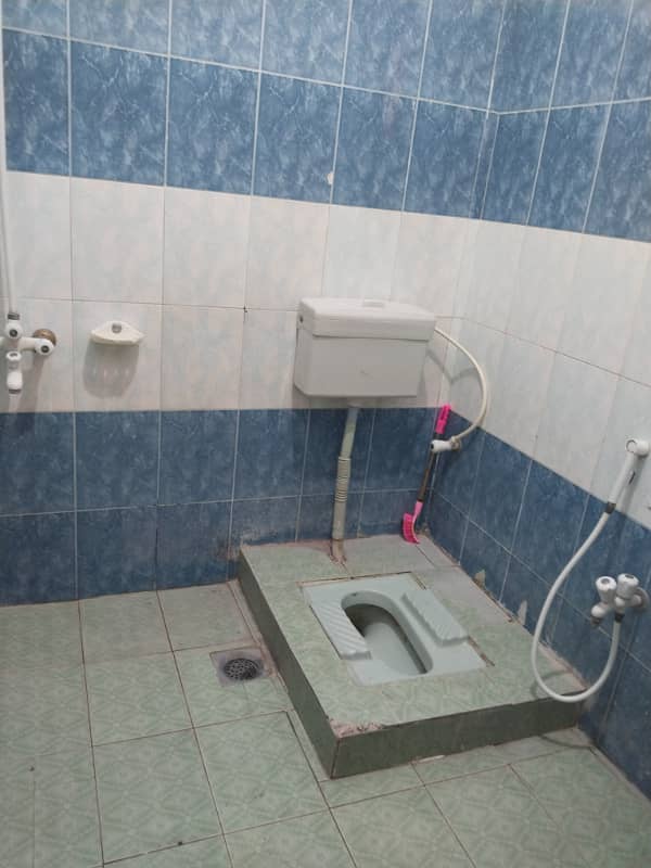 E11 10marla 3bed upper portion 9