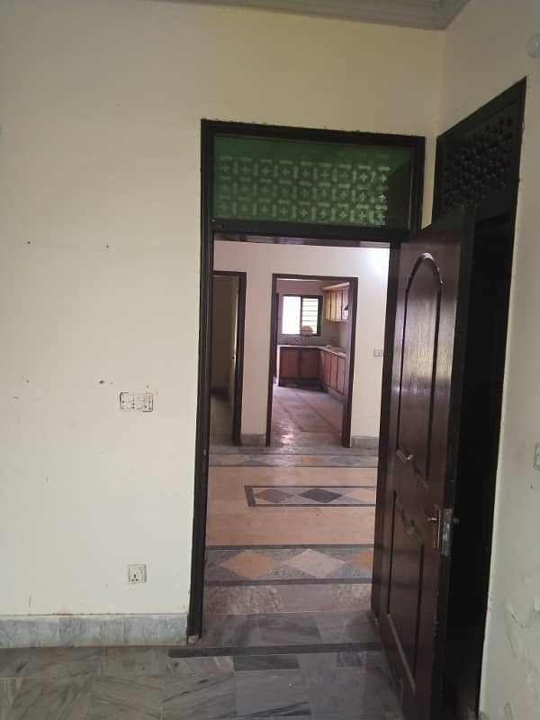 E11 10marla 3bed upper portion 10