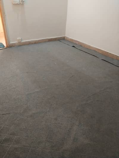 E11 single bed for couples /family