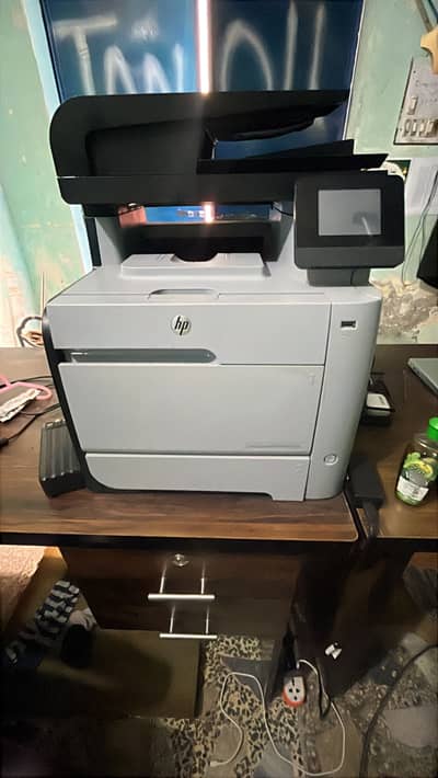 HP Colour Laserjet pro MHP M476 dn