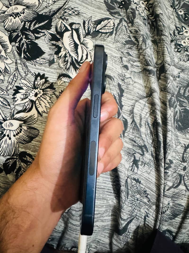 Iphone 15 pro 3